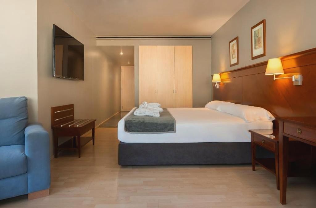 ¡Relax en Andorra! Hotel 4* y entradas para Caldea Premium - Hotel Nexta Escaldes (antiguo Hotel Hesperia)