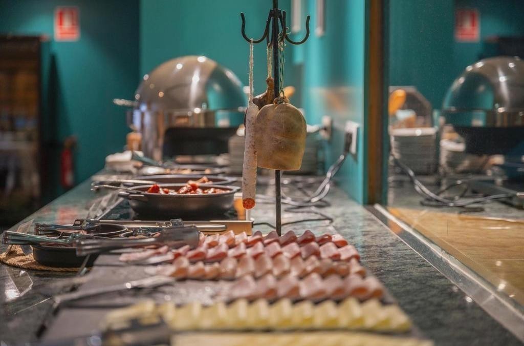 ¡Relax en Andorra! Hotel 4* y entradas para Caldea Premium - Hotel Nexta Escaldes (antiguo Hotel Hesperia)