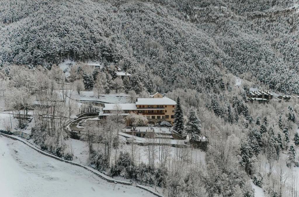 Relax entre montañas: chalet en Andorra con SPA incluido y 1er niño GRATIS
