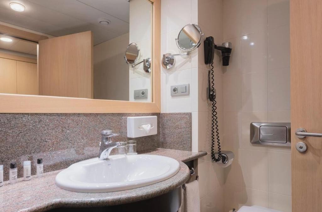 Andorra en hotel 5* céntrico y con SPA ¡Niños de 0 a 17 años gratis! - Suites Plaza Hotel & Wellness Andorra