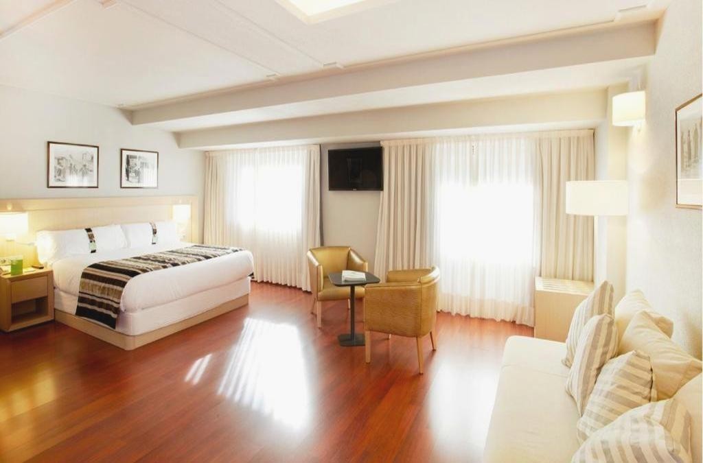 Andorra en hotel 5* céntrico y con SPA ¡Niños de 0 a 17 años gratis! - Suites Plaza Hotel & Wellness Andorra