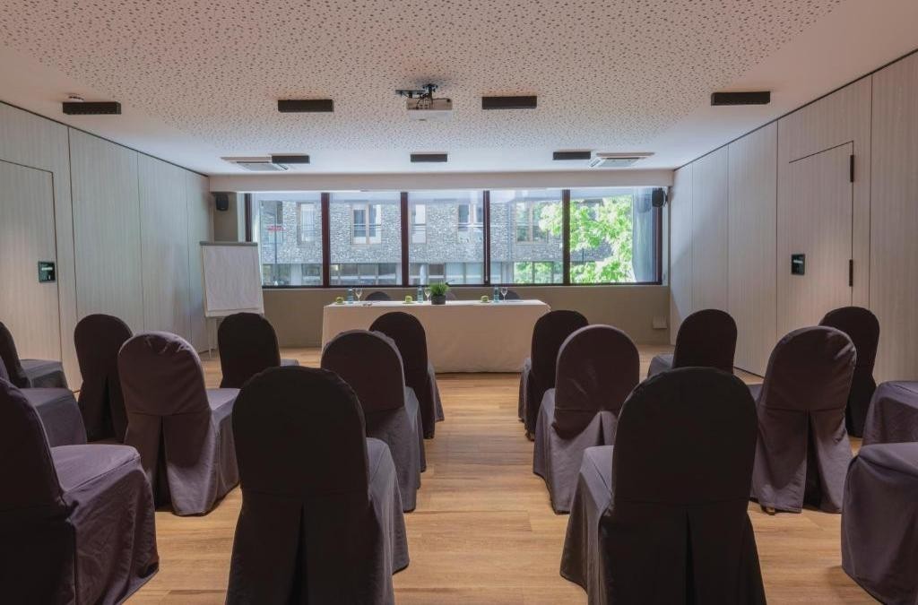 Andorra en hotel 5* céntrico y con SPA ¡Niños de 0 a 17 años gratis! - Suites Plaza Hotel & Wellness Andorra