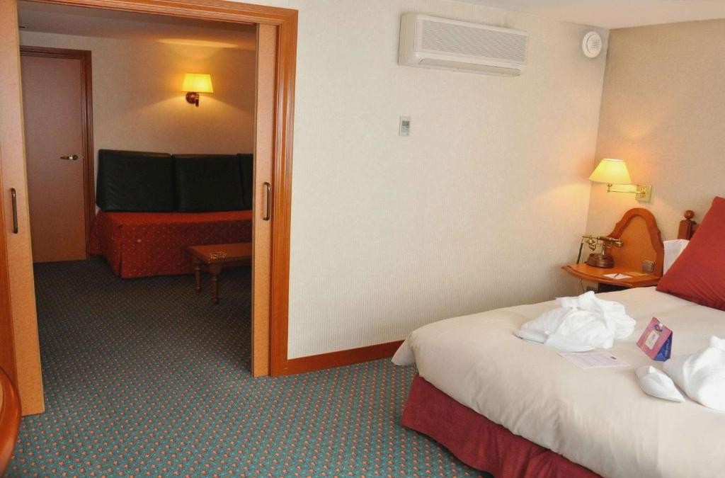 ¡Experiencia Andorra! Hotel 4* con SPA en el centro - Hotel Mercure Andorra