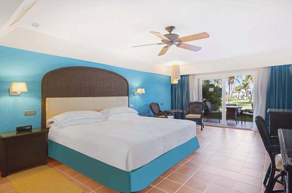 ¡Nos vamos al Caribe! Punta Cana con vuelos y Todo Incluido - Barceló Bávaro Beach (Adults only)