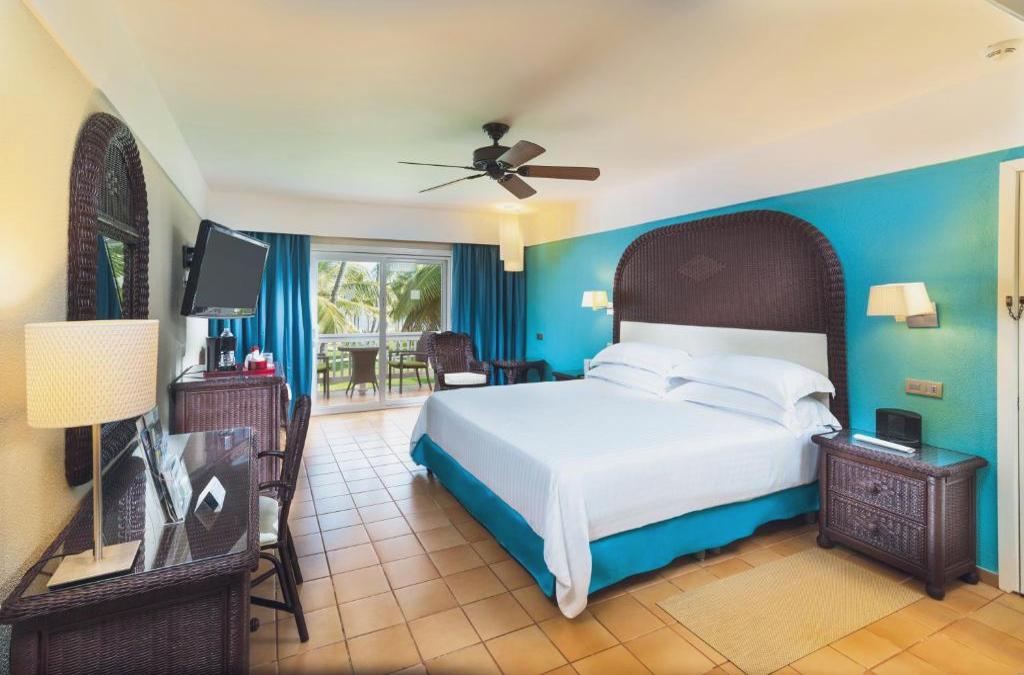 ¡Nos vamos al Caribe! Punta Cana con vuelos y Todo Incluido - Barceló Bávaro Beach (Adults only)