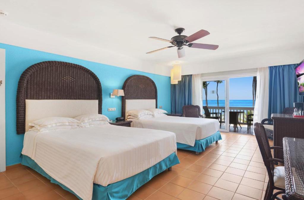 ¡Nos vamos al Caribe! Punta Cana con vuelos y Todo Incluido - Barceló Bávaro Beach (Adults only)