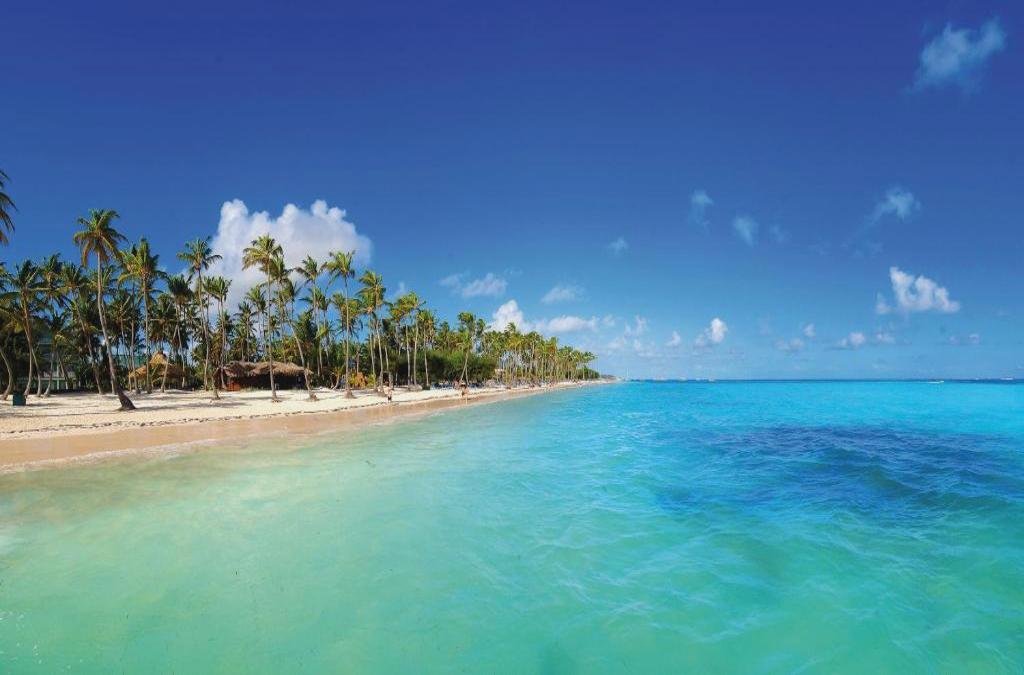 ¡Nos vamos al Caribe! Punta Cana con vuelos y Todo Incluido - Barceló Bávaro Beach (Adults only)