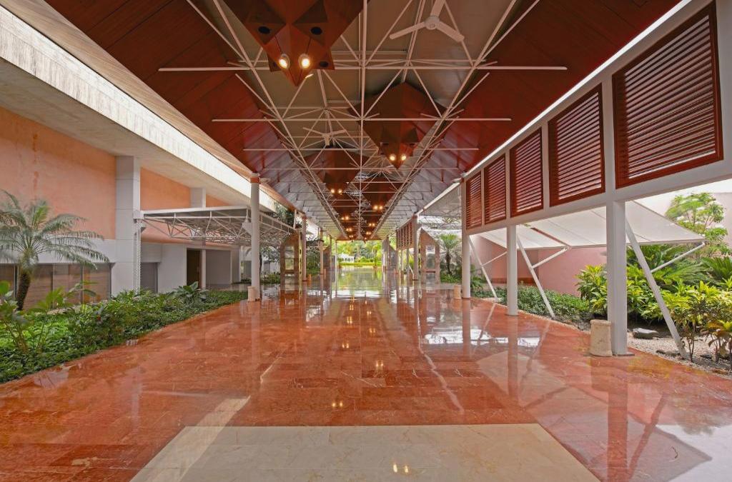 ¡Nos vamos al Caribe! Punta Cana con vuelos y Todo Incluido - Barceló Bávaro Beach (Adults only)