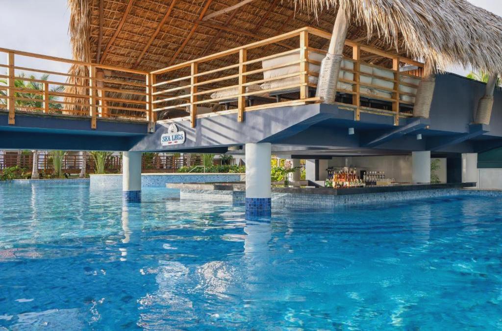 ¡Punta Cana con Vuelos y Hotel 5* en TODO INCLUIDO! - Dreams Flora Resort & Spa - All Inclusive
