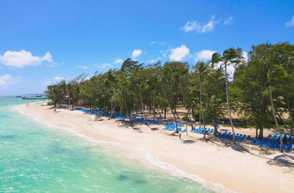 ¡Nos vamos al Caribe! Punta Cana con vuelos y Todo Incluido - Vista Sol Punta Cana Beach Resort & Spa
