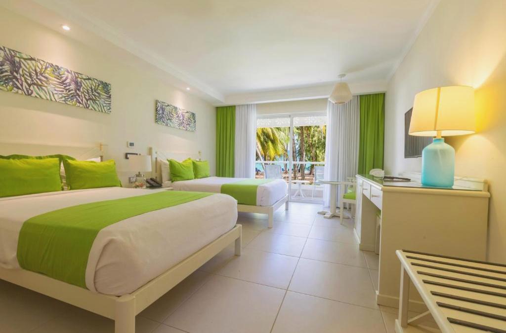 ¡Nos vamos al Caribe! Punta Cana con vuelos y Todo Incluido - Vista Sol Punta Cana Beach Resort & Spa