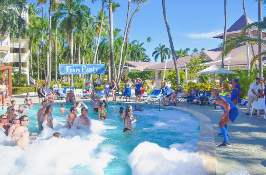 ¡Nos vamos al Caribe! Punta Cana con vuelos y Todo Incluido - Vista Sol Punta Cana Beach Resort & Spa