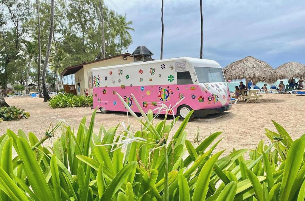 ¡Nos vamos al Caribe! Punta Cana con vuelos y Todo Incluido - Vista Sol Punta Cana Beach Resort & Spa