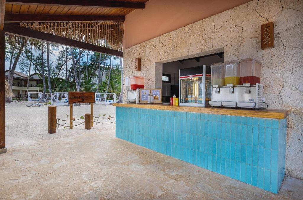 ¡Nos vamos al Caribe! Punta Cana con vuelos y Todo Incluido - Vista Sol Punta Cana Beach Resort & Spa
