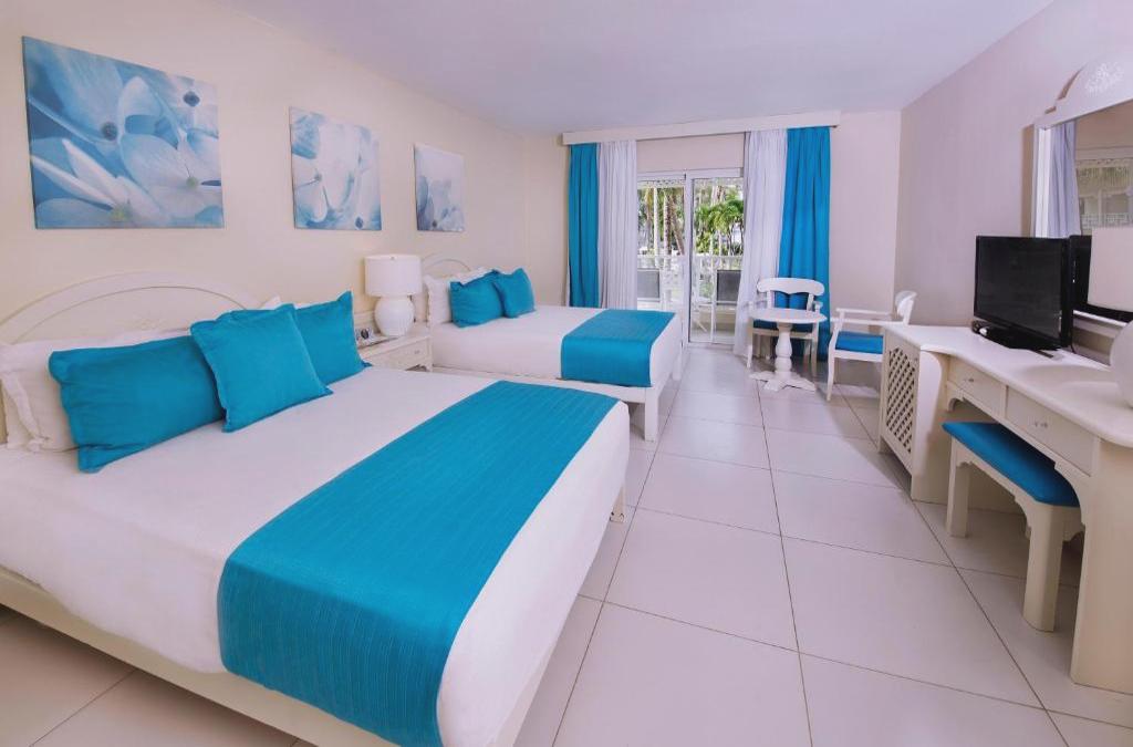 ¡Nos vamos al Caribe! Punta Cana con vuelos y Todo Incluido - Vista Sol Punta Cana Beach Resort & Spa