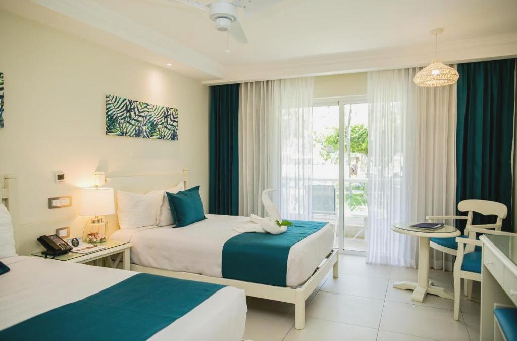 ¡Nos vamos al Caribe! Punta Cana con vuelos y Todo Incluido - Vista Sol Punta Cana Beach Resort & Spa