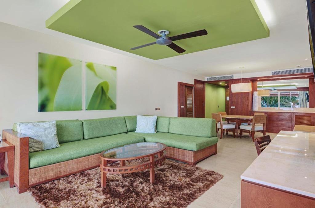 ¡Nos vamos al Caribe! Punta Cana con vuelos y Todo Incluido - Barceló Bávaro Palace