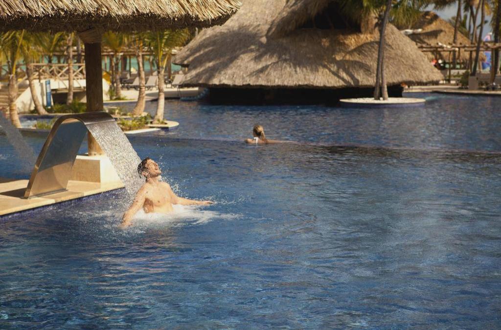 ¡Nos vamos al Caribe! Punta Cana con vuelos y Todo Incluido - Barceló Bávaro Palace
