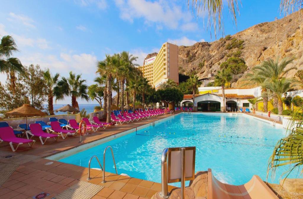 Aguadulce: Un capricho solo adultos con vistas infinitas