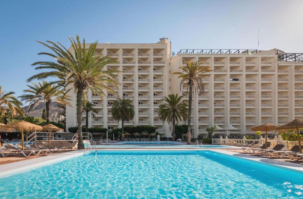Aguadulce in Almería is calling you for a family holiday by the sea