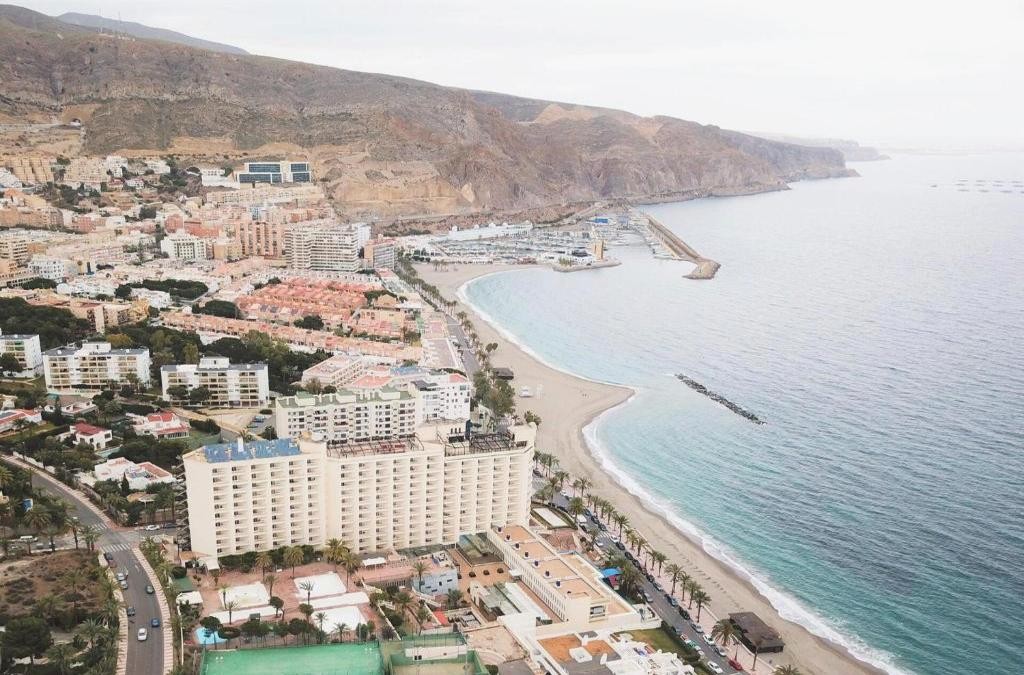¡Sintoniza con el mar en Aguadulce! Tu escapada en hotel 4* - Moon Dreams Portomagno