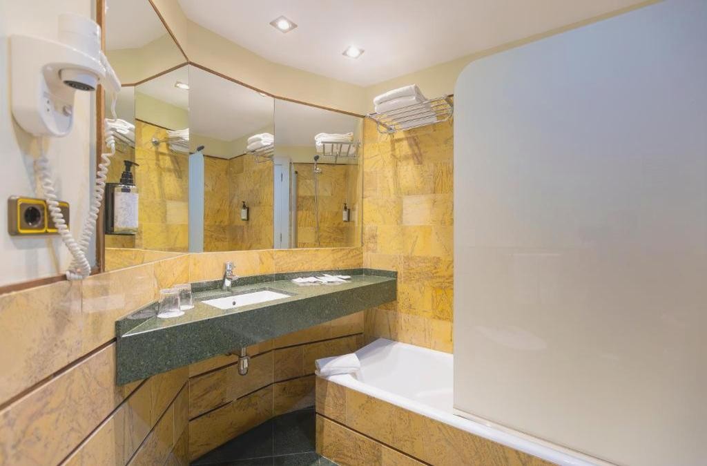 ¡Sintoniza con el mar en Aguadulce! Tu escapada en hotel 4* - Moon Dreams Portomagno