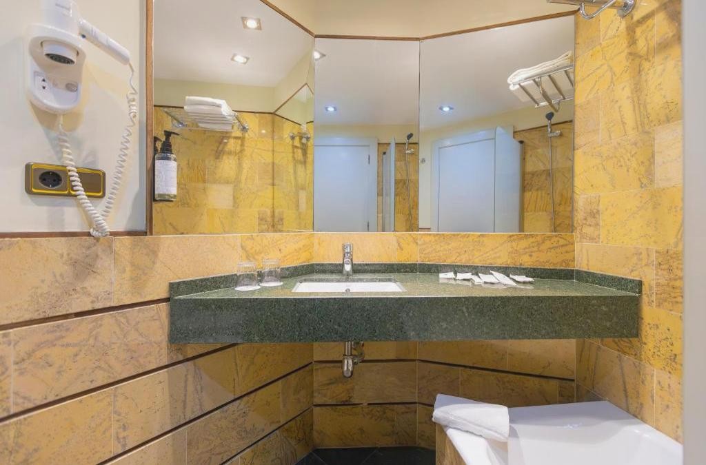 ¡Sintoniza con el mar en Aguadulce! Tu escapada en hotel 4* - Moon Dreams Portomagno