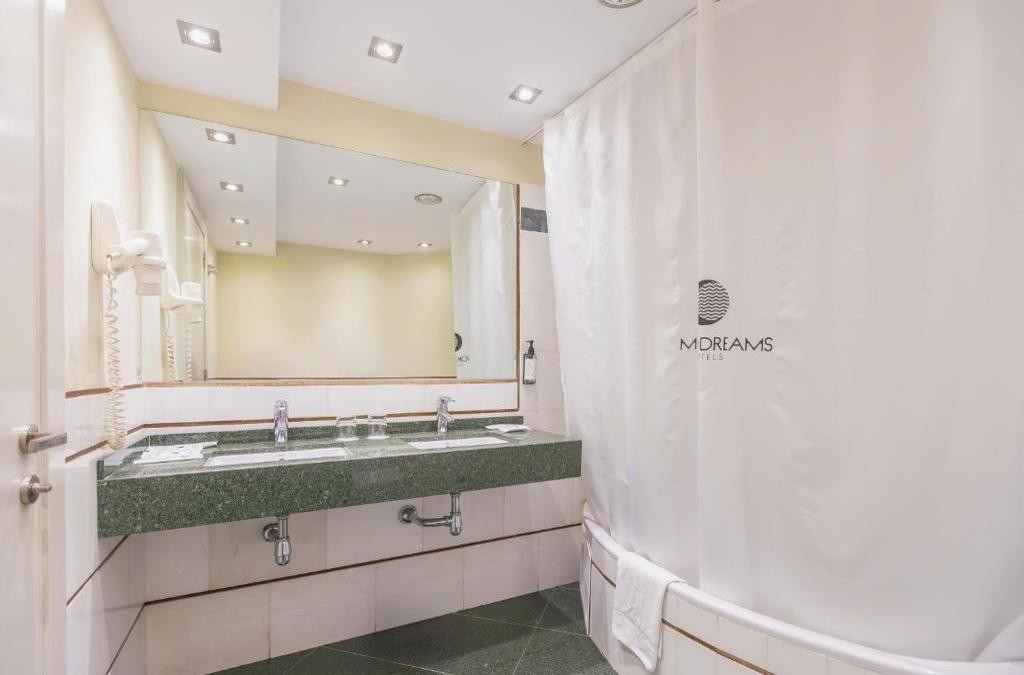 ¡Sintoniza con el mar en Aguadulce! Tu escapada en hotel 4* - Moon Dreams Portomagno