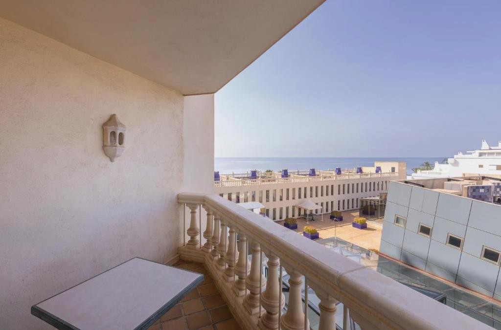 ¡Sintoniza con el mar en Aguadulce! Tu escapada en hotel 4* - Moon Dreams Portomagno