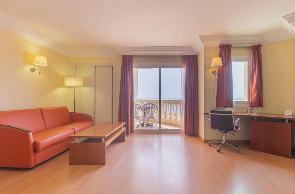 ¡Sintoniza con el mar en Aguadulce! Tu escapada en hotel 4* - Moon Dreams Portomagno
