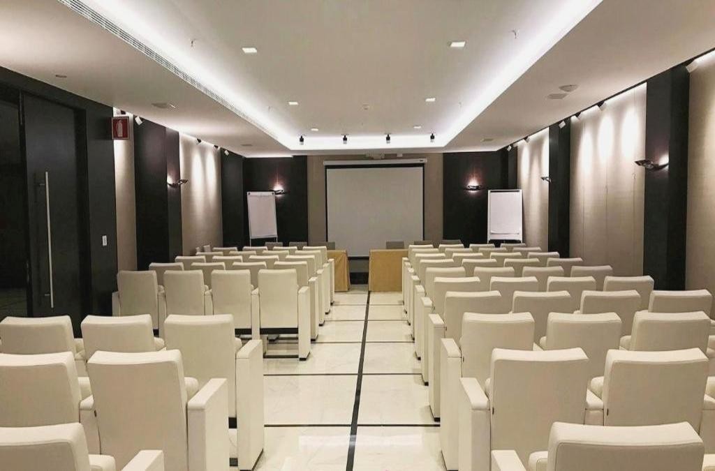 Lujo en hotel 5* en la Costa de Almería ¡1 niño GRATIS! - AR Golf Almerimar