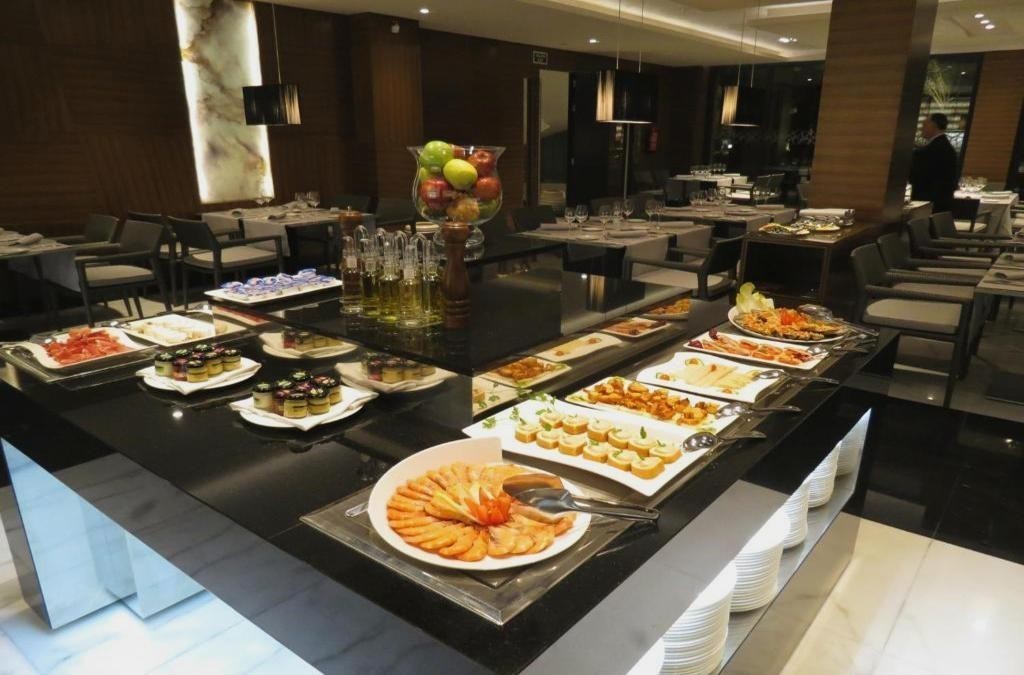 Lujo en hotel 5* en la Costa de Almería ¡1 niño GRATIS! - AR Golf Almerimar