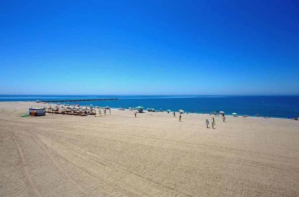 Lujo en hotel 5* en la Costa de Almería ¡1 niño GRATIS! - AR Golf Almerimar