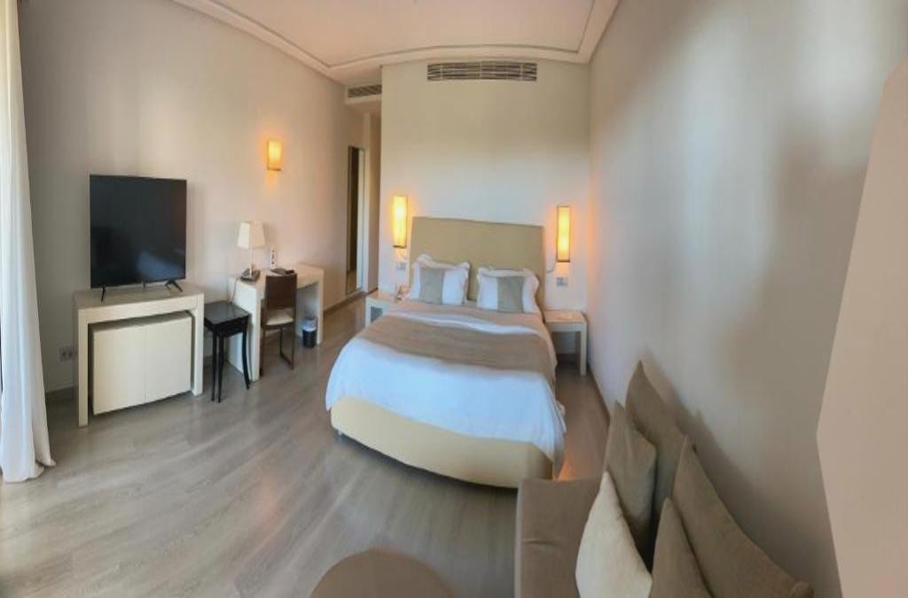 Lujo en hotel 5* en la Costa de Almería ¡1 niño GRATIS! - AR Golf Almerimar
