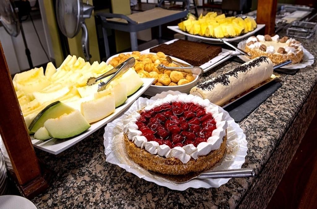 Costa de Almeria in a 4* hotel with Water Slides, 1st child free!