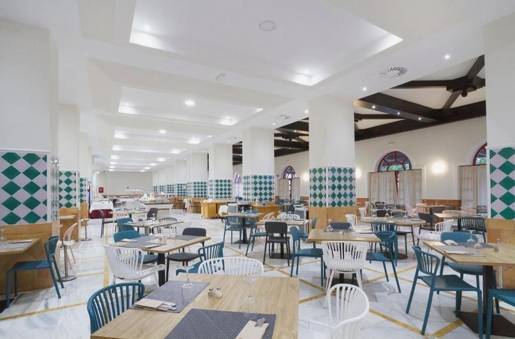 Navidades y Fin de Año en Almuñécar ¡La Costa Tropical te espera! - Ibersol Almuñecar Beach & Spa Hotel