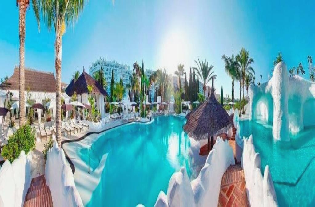 Lujo alojado en suite de hotel 4* en Almuñécar ¡niños viajan GRATIS! - Suites Albayzín del Mar
