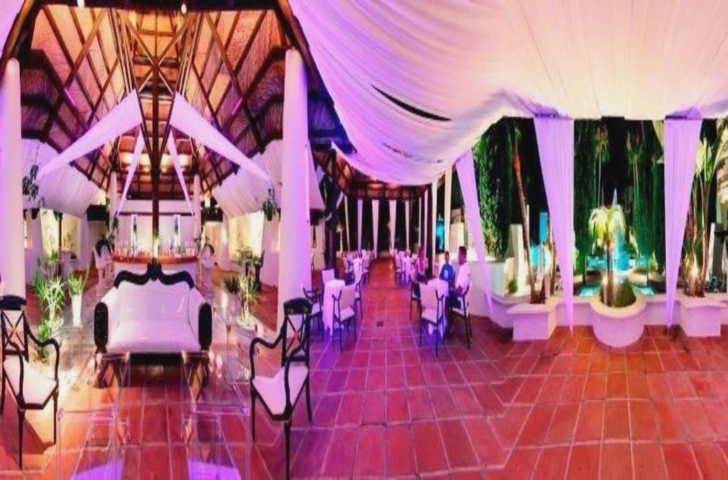 Lujo alojado en suite de hotel 4* en Almuñécar ¡niños viajan GRATIS! - Suites Albayzín del Mar