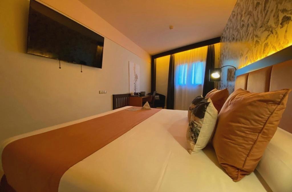 Escapada Adults Only 4*: primera línea de playa y vistas al mar en Almuñécar - ON ALETA ROOM designed for adults