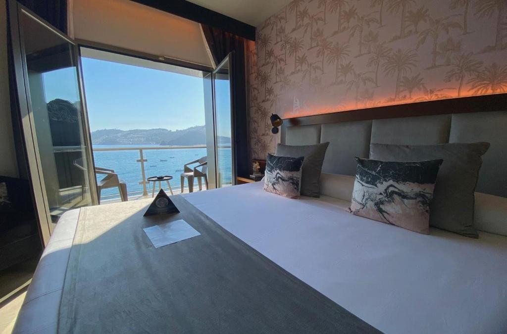 Escapada Adults Only 4*: primera línea de playa y vistas al mar en Almuñécar - ON ALETA ROOM designed for adults