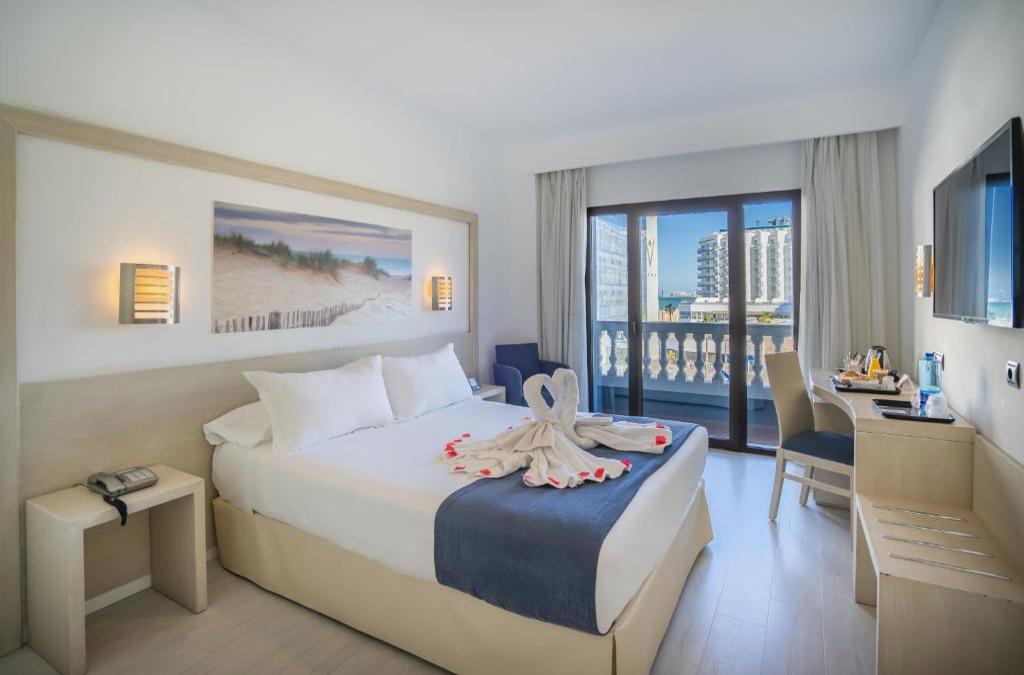 Despierta con la brisa de Cádiz en hotel 4*