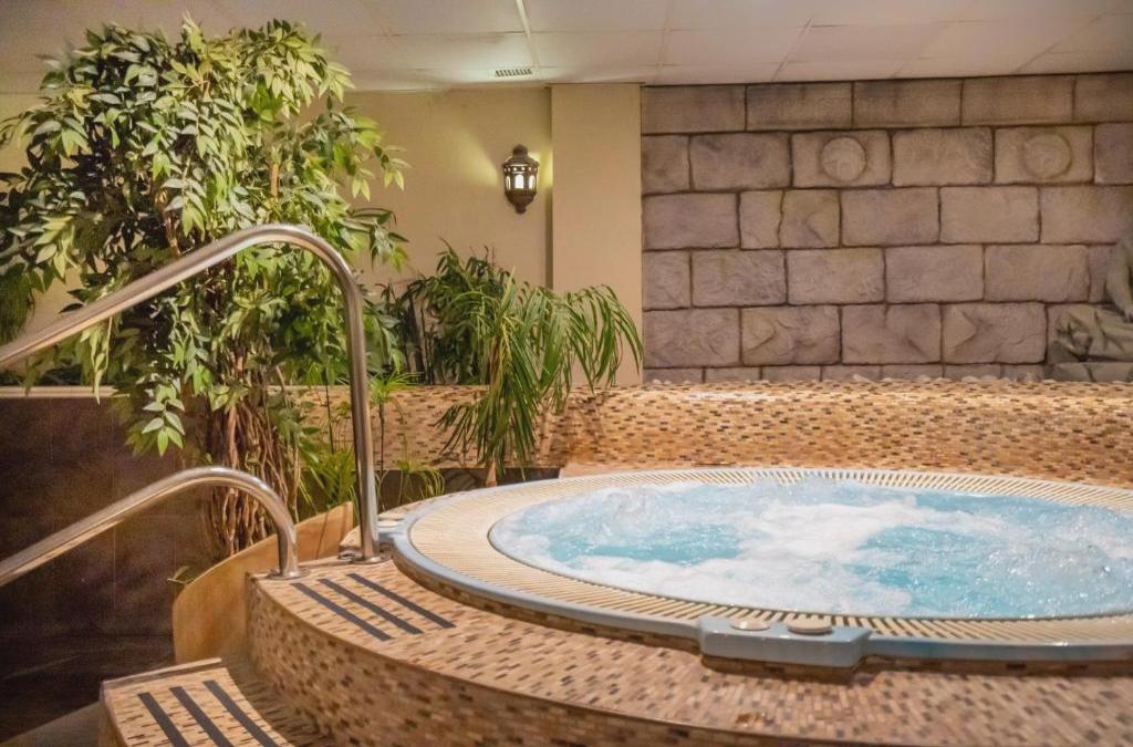 Despierta con la brisa de Cádiz en hotel 4*