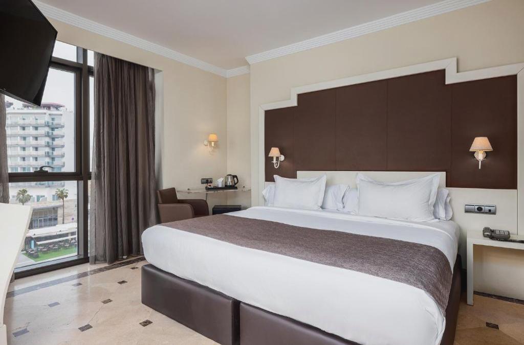 Despierta con la brisa de Cádiz en hotel 4* - Hotel Spa Cádiz Plaza