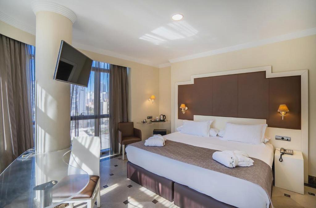 Despierta con la brisa de Cádiz en hotel 4* - Hotel Spa Cádiz Plaza