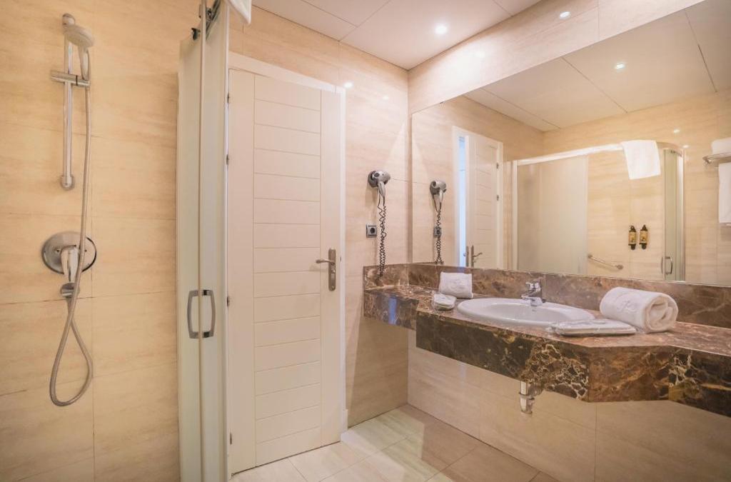 Despierta con la brisa de Cádiz en hotel 4* - Hotel Spa Cádiz Plaza