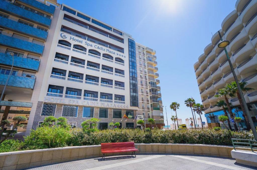 Despierta con la brisa de Cádiz en hotel 4*