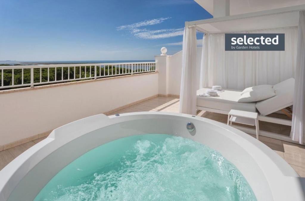 ¡Adults Only! Hotel 4* con Pensión Completa en Huelva y habitación superior - Garden Playanatural Hotel & Spa - Adults Only