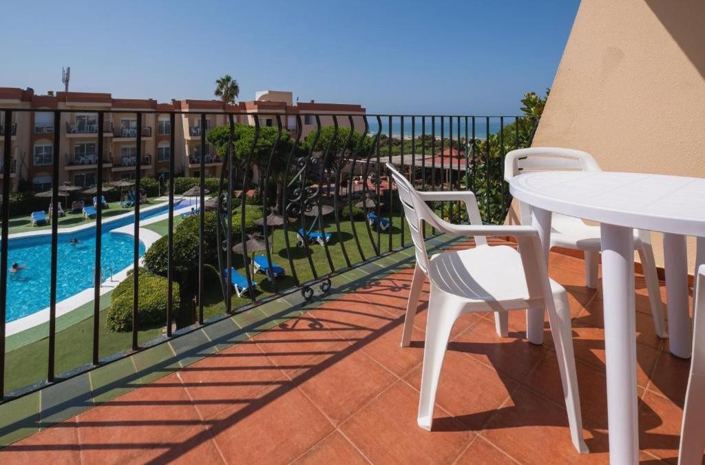Primera línea de playa en Sancti Petri (Cádiz) con NIÑOS GRATIS - Aparthotel Las Dunas