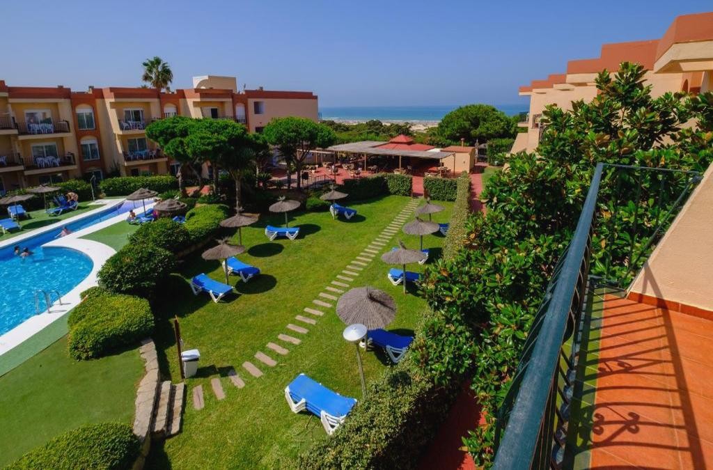 Primera línea de playa en Sancti Petri (Cádiz) con NIÑOS GRATIS - Aparthotel Las Dunas