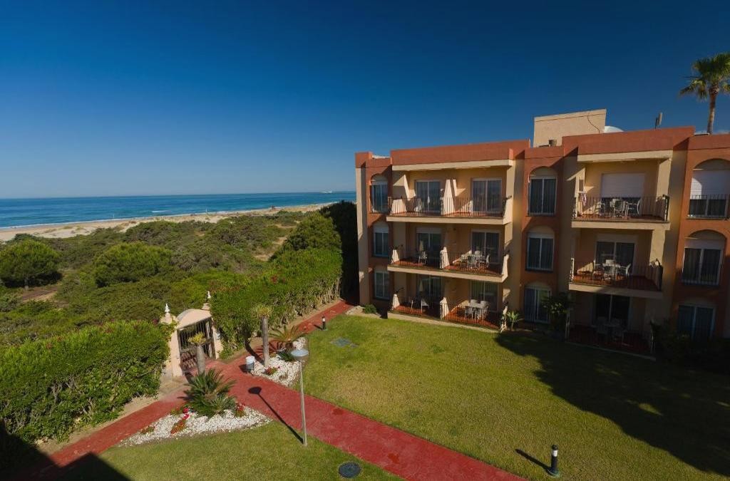Primera línea de playa en Sancti Petri (Cádiz) con NIÑOS GRATIS - Aparthotel Las Dunas